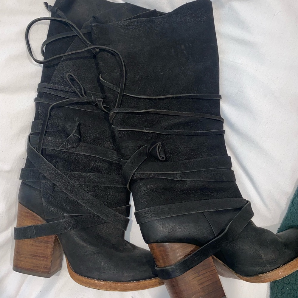 Gorgeous Free People Leather Wrap Boots
